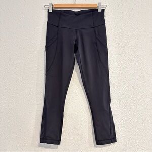 lululemon luxtreme crop leggings black 22” side pockets 4